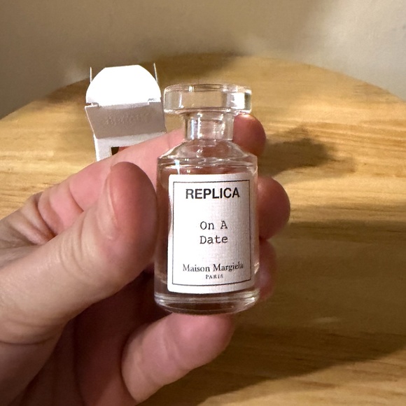 Maison Margiela On a date mini travel trial size NWT - Picture 2 of 5